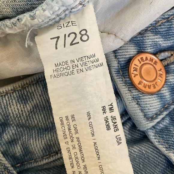 YMI Festival Shorts Women’s Size 7/28 Denim Distressed Cutoff Jean Shorts - Picture 4 of 5